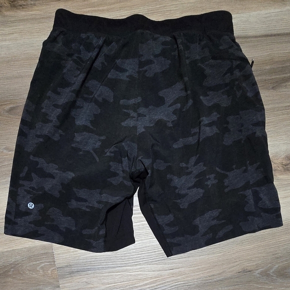 Lululemon Camo Pace Breaker Built In Biker Gym Workout Short Size L - Picture 2 of 14